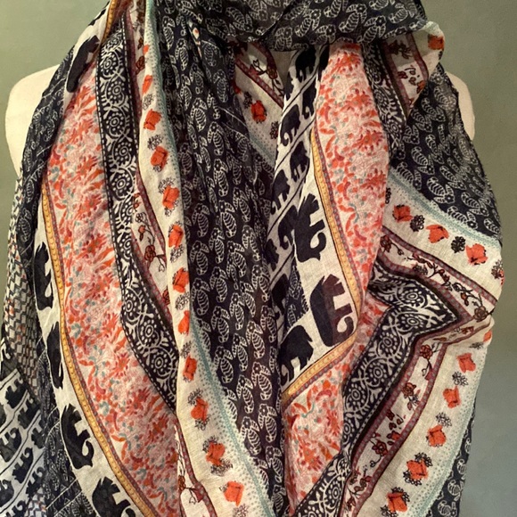 Rue 21 ETC Multi colored Scarf featuring elephants 30 x 70 - Picture 2 of 3